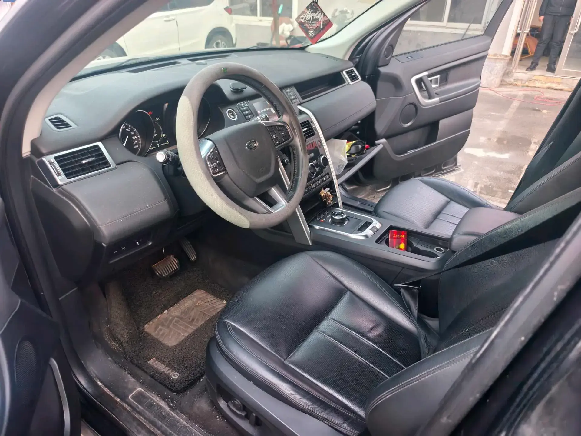 2018 LAND ROVER thumbnail 2