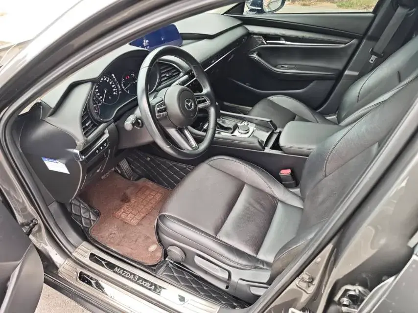 2020 MAZDA 3 thumbnail 3