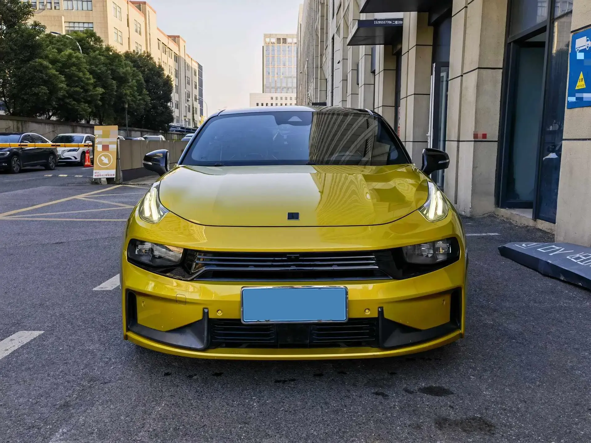 2019 LYNK&CO 03 thumbnail 2