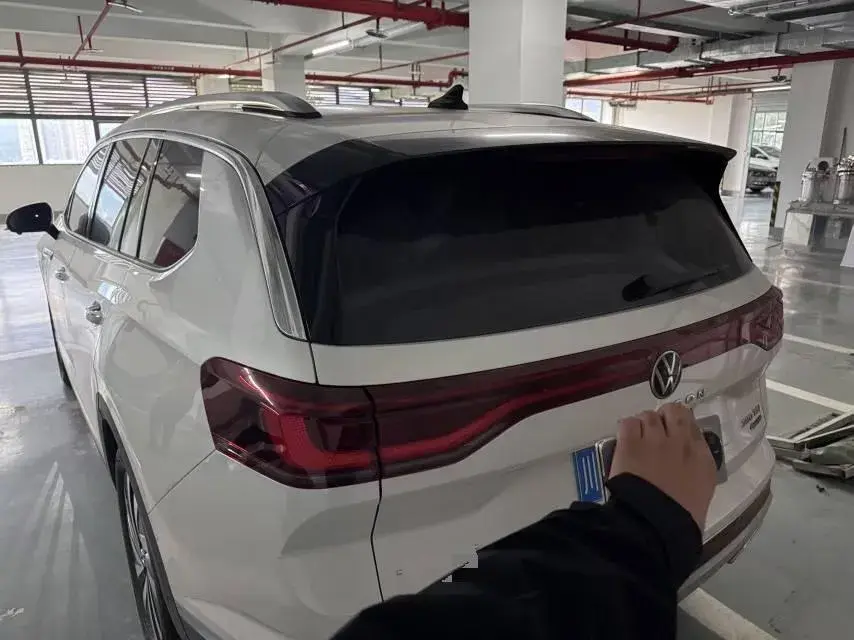 2022 VOLKSWAGEN TALAGON thumbnail 3