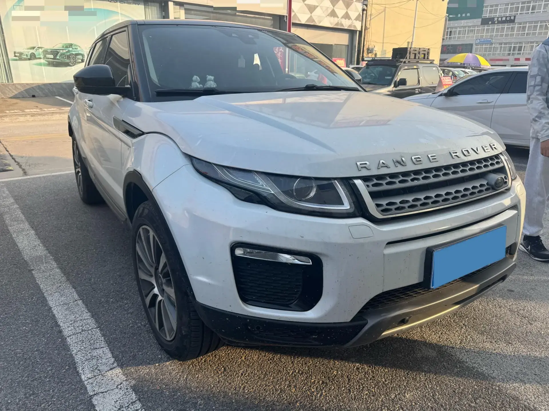 2018 LAND ROVER thumbnail 3