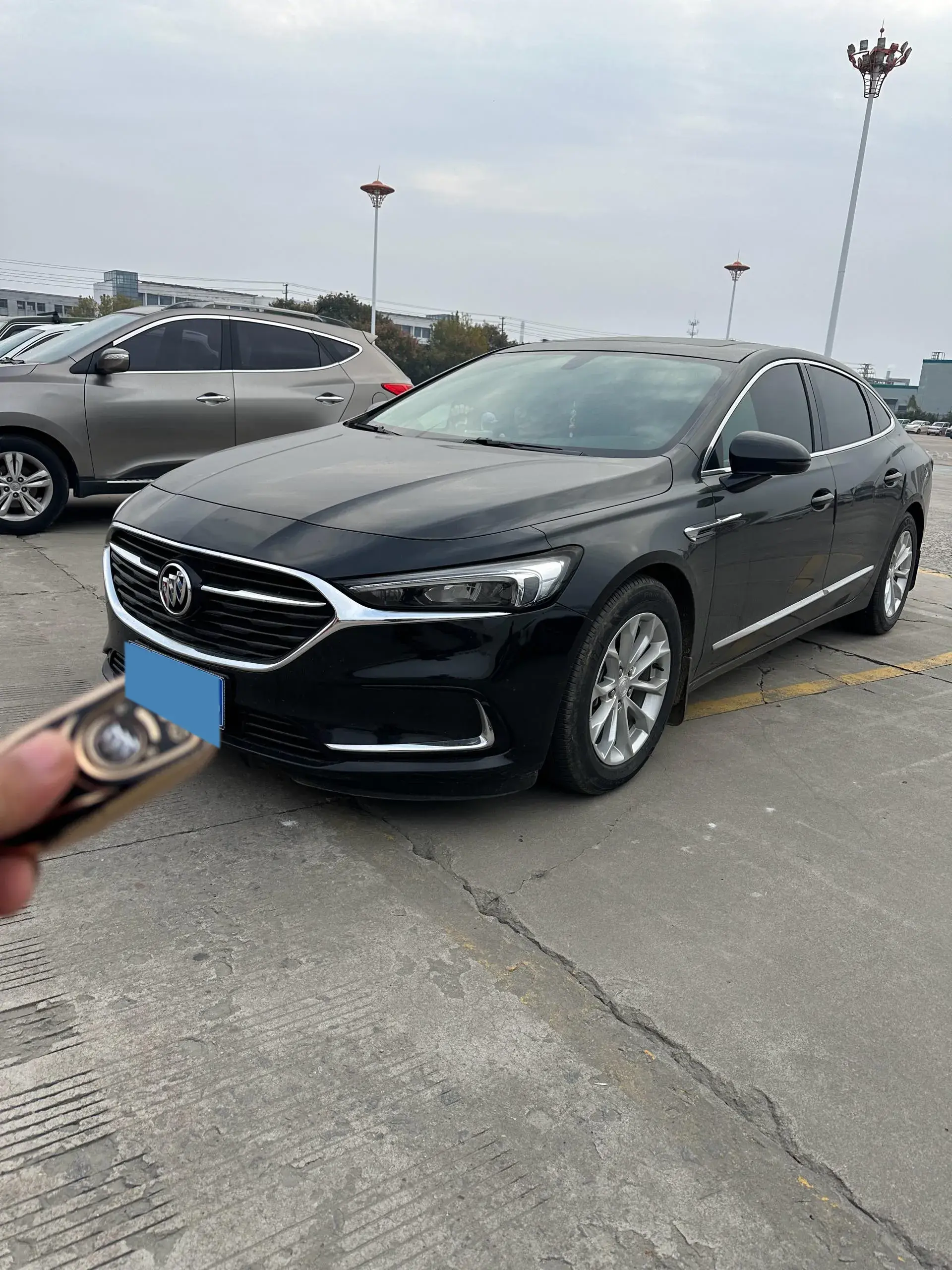 2021 BUICK LARCOSSE view 1