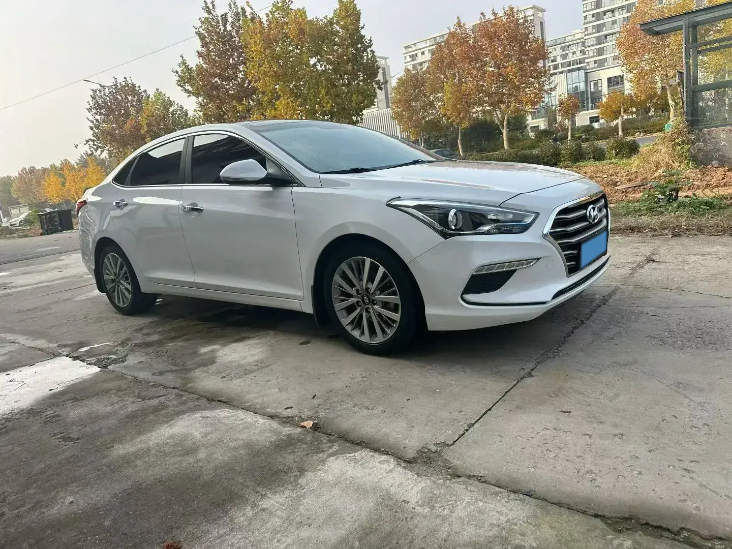 2017 HYUNDAI MISTRA thumbnail 3