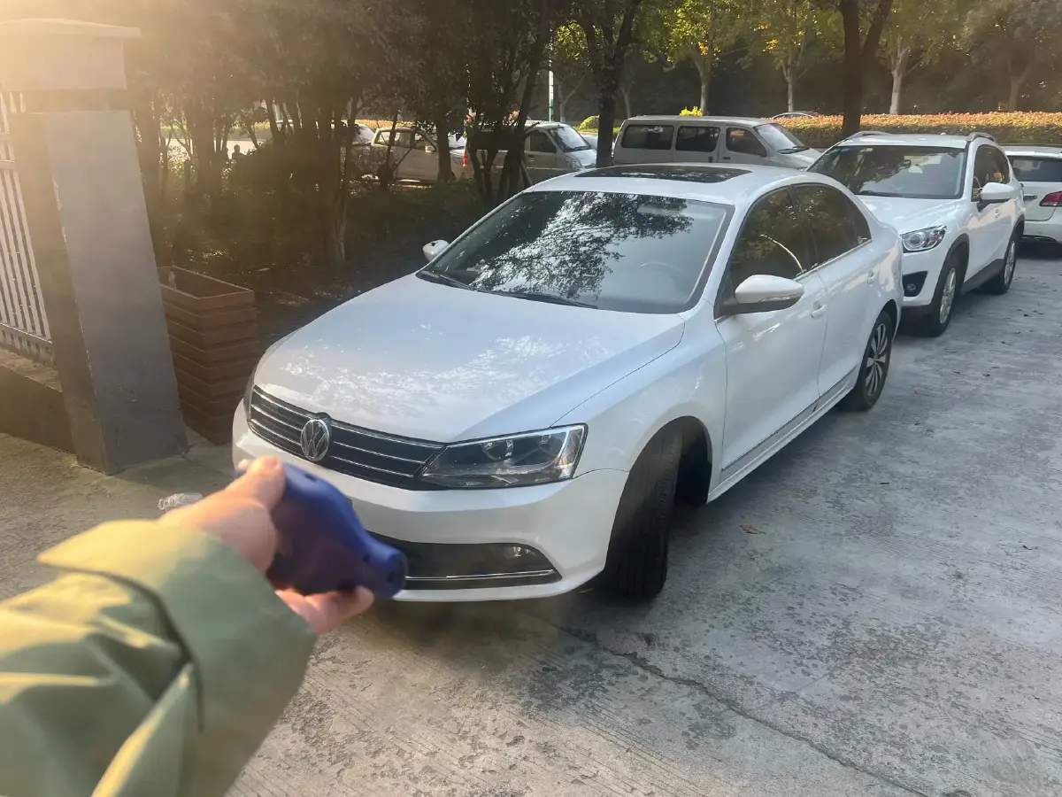 2018 Volkswagen Sagitar 1.6L 110HP L4 6AT