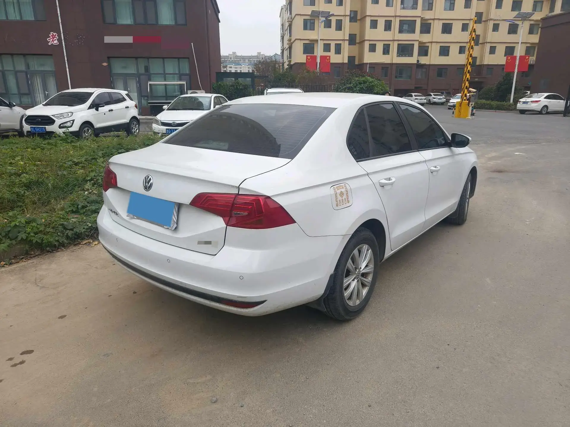 2018 VOLKSWAGEN BORA thumbnail 3