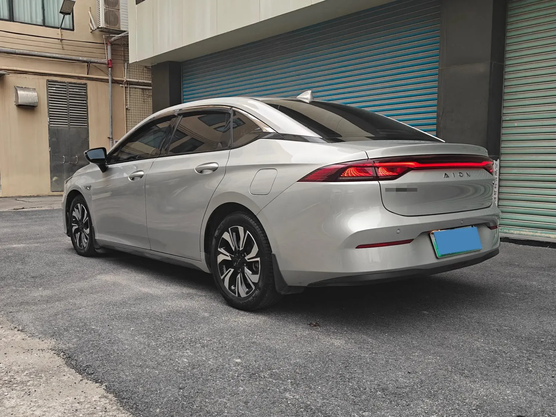 2020 AION S thumbnail 3