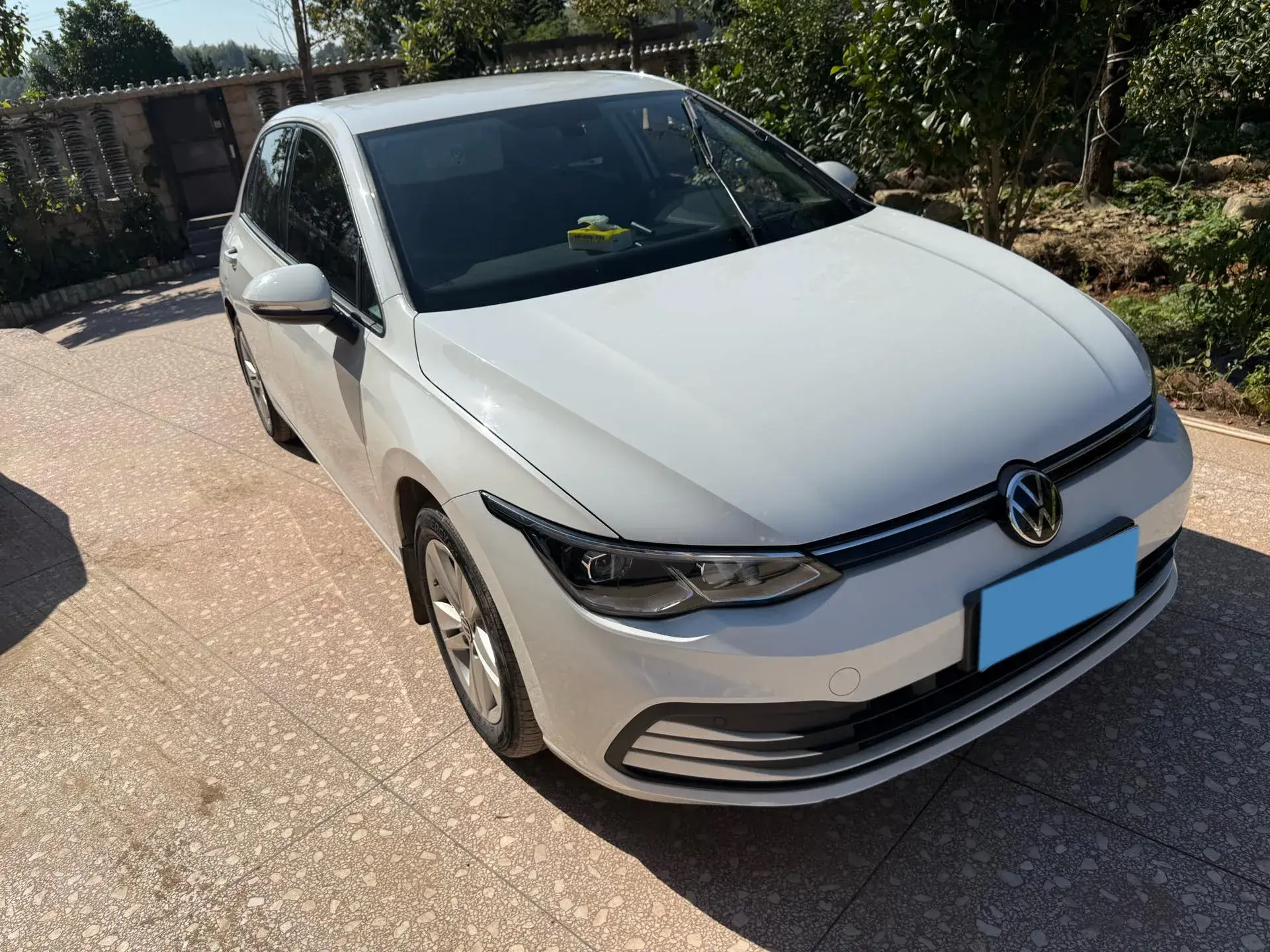 2021 VOLKSWAGEN GOLF thumbnail 3