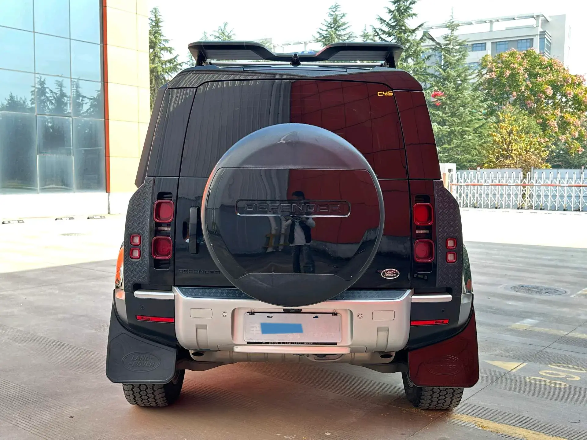 2020 LAND ROVER thumbnail 4