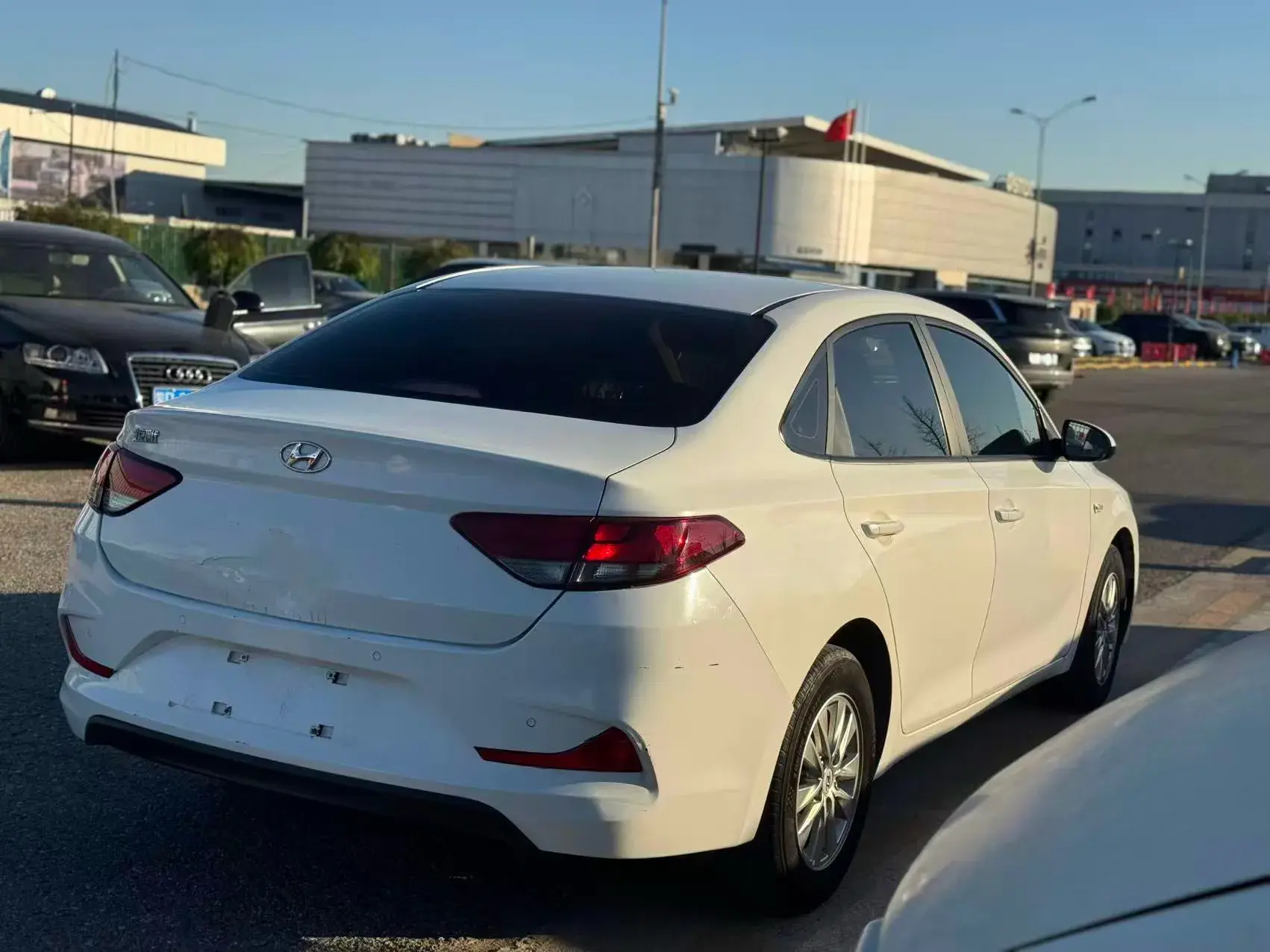 2020 HYUNDAI CELESTA thumbnail 4
