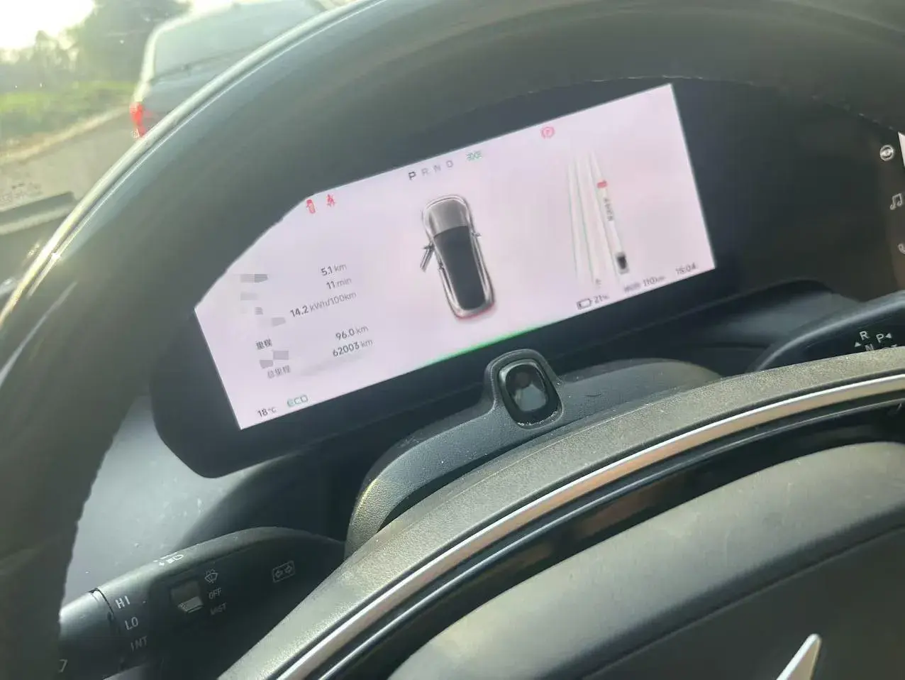 2020 XPENG P7 thumbnail 4