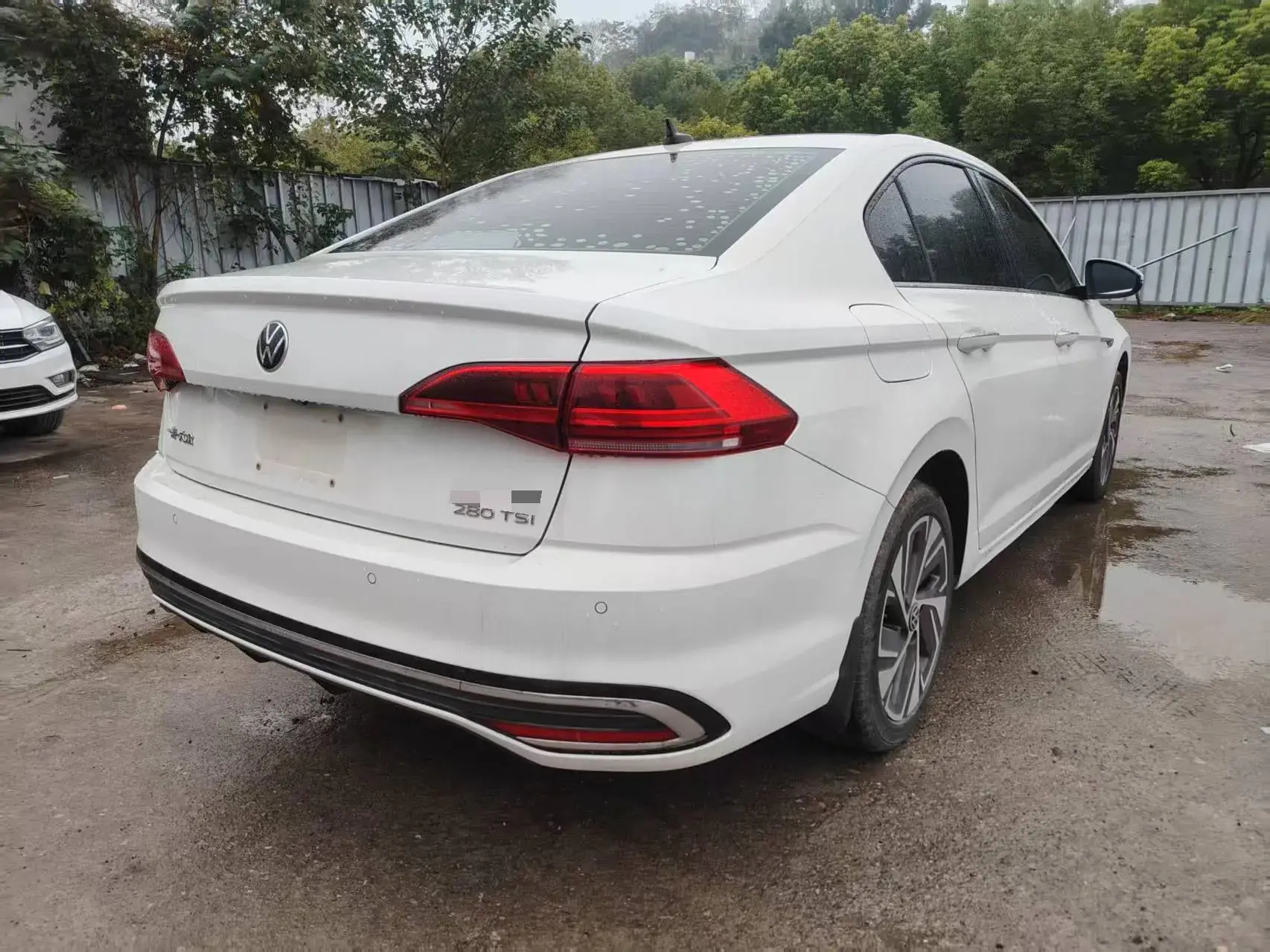 2023 VOLKSWAGEN BORA thumbnail 2