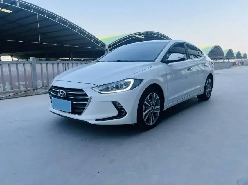 2016 HYUNDAI ELANTRA view 1