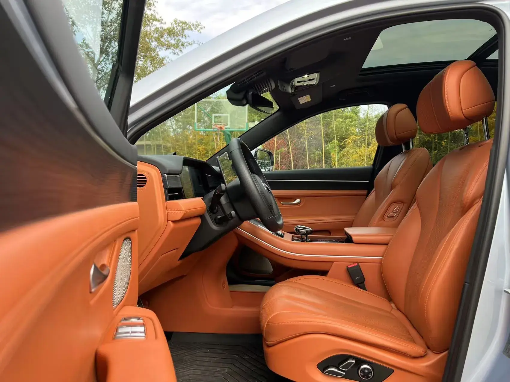 2024 AITO AITO thumbnail 4