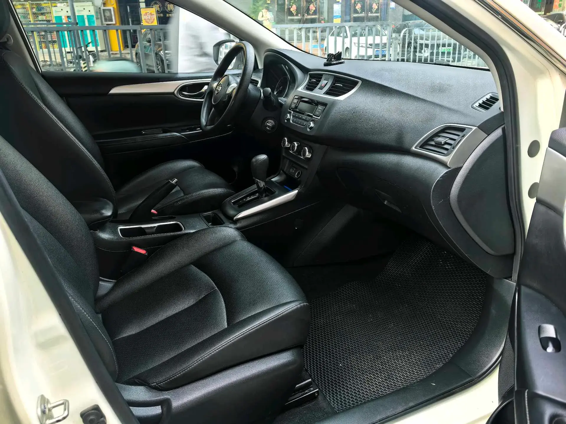 2022 NISSAN SYLPHY thumbnail 4