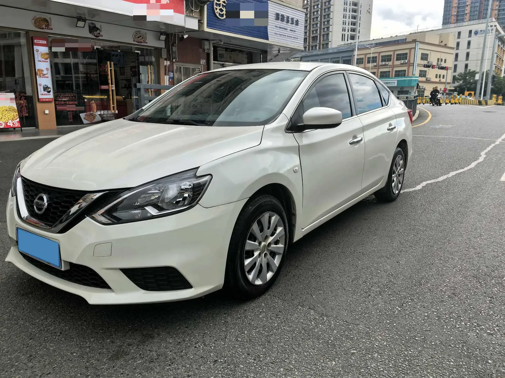 2022 NISSAN SYLPHY view 1