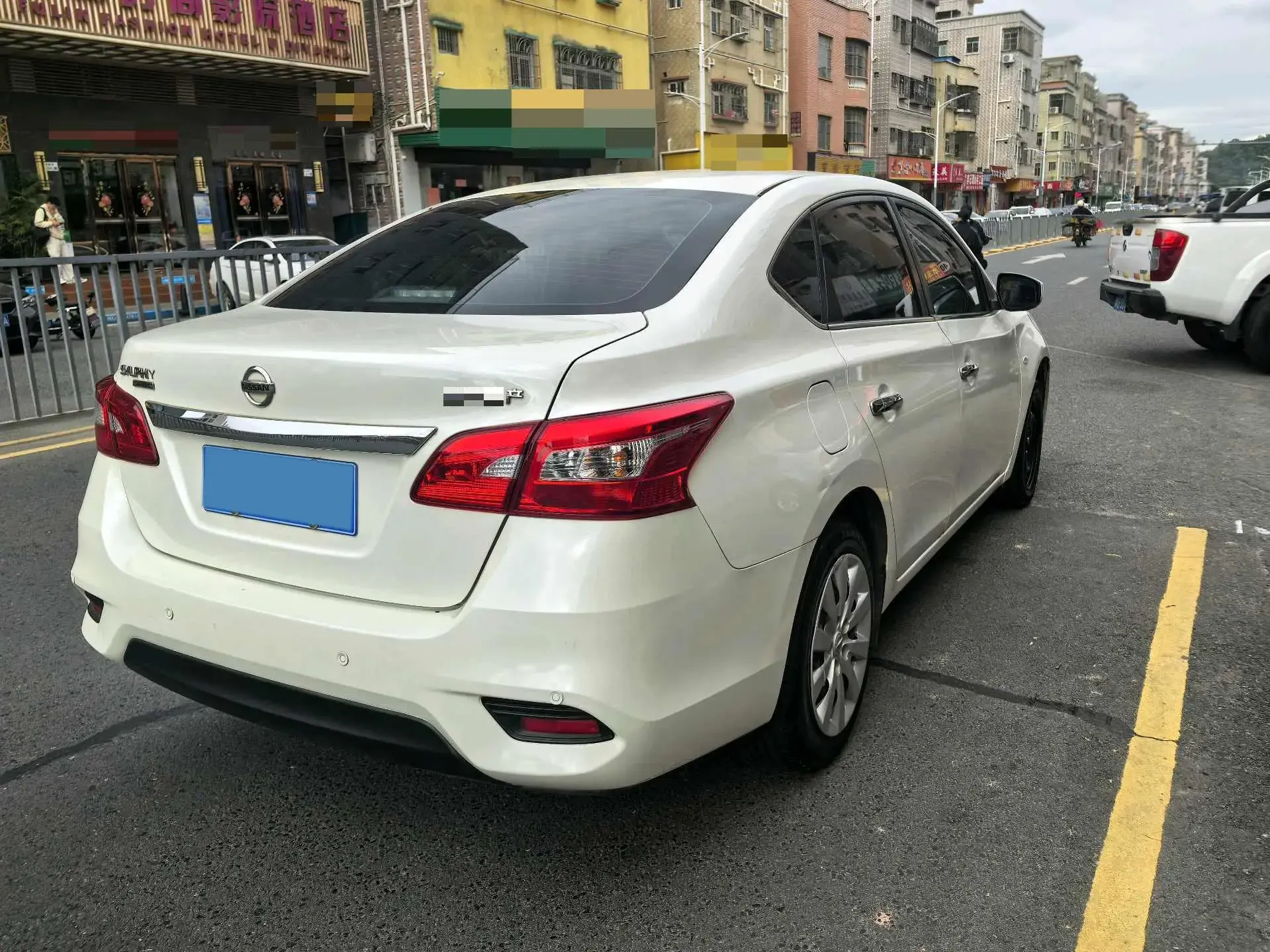 2022 NISSAN SYLPHY thumbnail 3