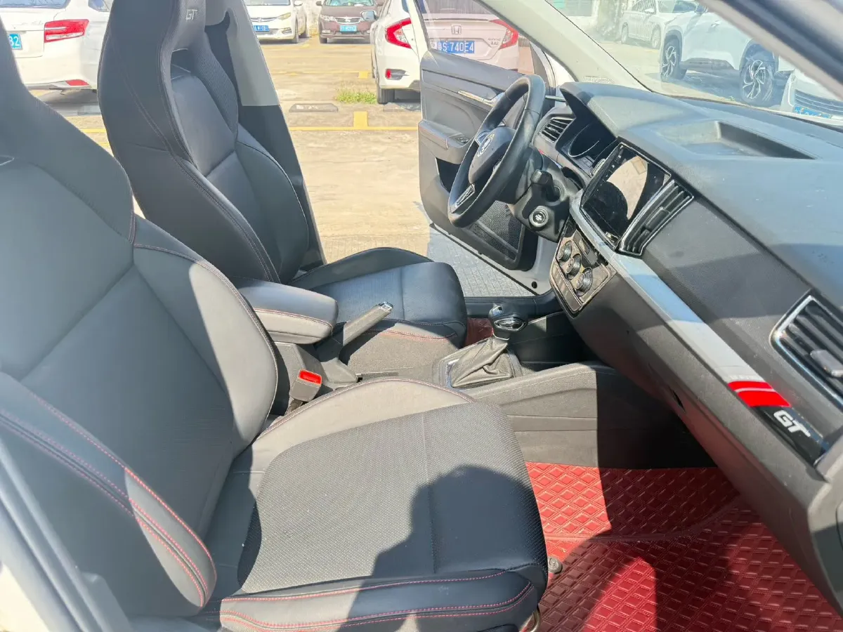 2021 Skoda Kamiq 1.5L 112HP L4 6AT,autocango,china used car exporter,china ev exporter,chinese used car exporter,chinese used ev exporter