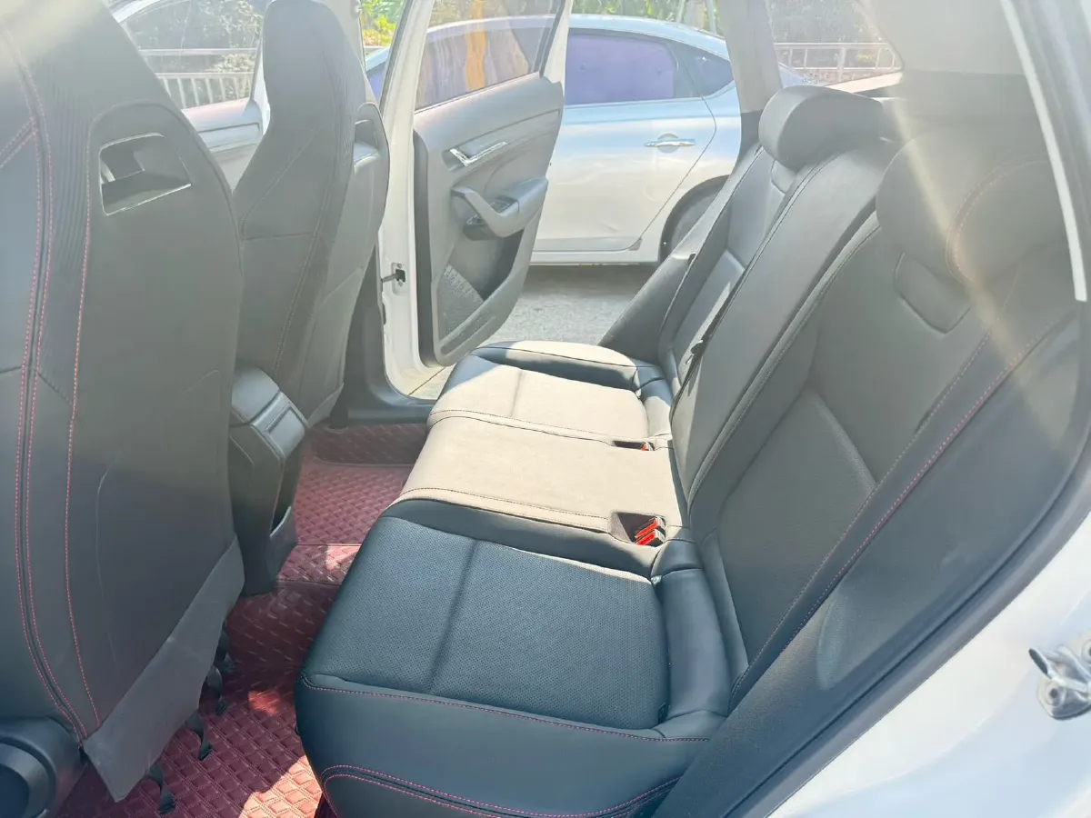 2021 Skoda Kamiq 1.5L 112HP L4 6AT,autocango,china used car exporter,china ev exporter,chinese used car exporter,chinese used ev exporter