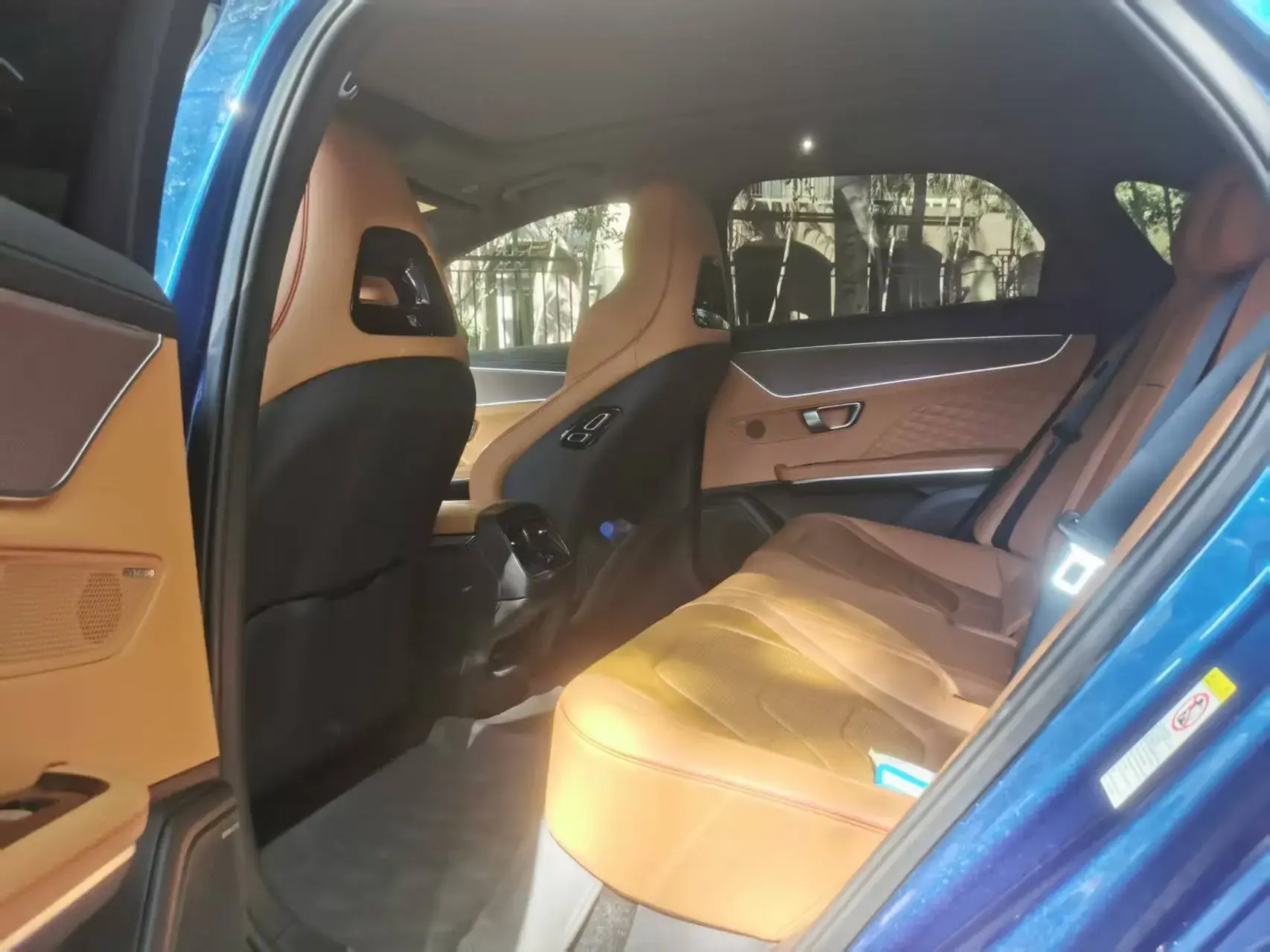 2022 BYD HAN thumbnail 3