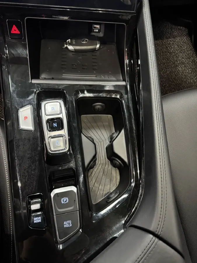 2021 Hyundai Custo 2.0T 236HP L4 8AT,autocango,china used car exporter,china ev exporter,chinese used car exporter,chinese used ev exporter