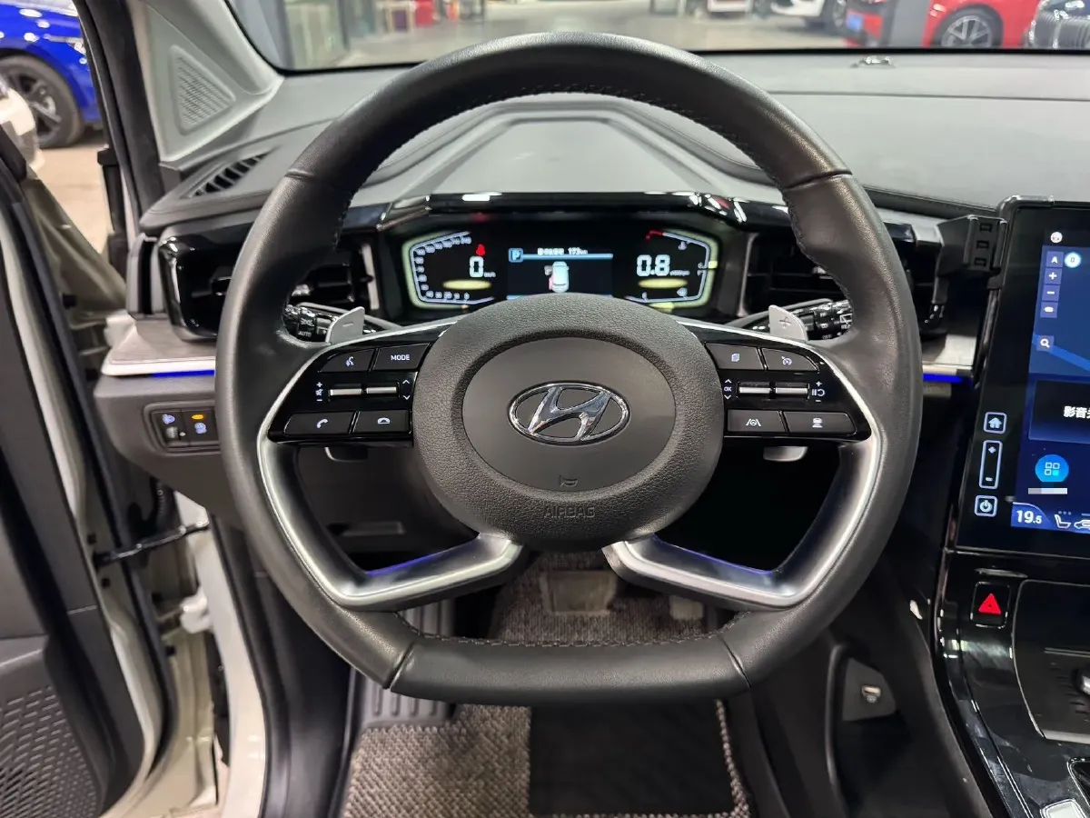 2021 Hyundai Custo 2.0T 236HP L4 8AT,autocango,china used car exporter,china ev exporter,chinese used car exporter,chinese used ev exporter