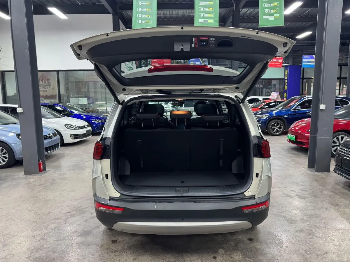 2021 Hyundai Custo 2.0T 236HP L4 8AT,autocango,china used car exporter,china ev exporter,chinese used car exporter,chinese used ev exporter