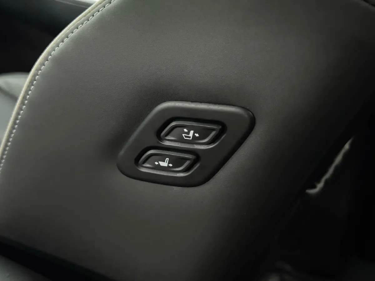 2021 Hyundai Custo 2.0T 236HP L4 8AT,autocango,china used car exporter,china ev exporter,chinese used car exporter,chinese used ev exporter