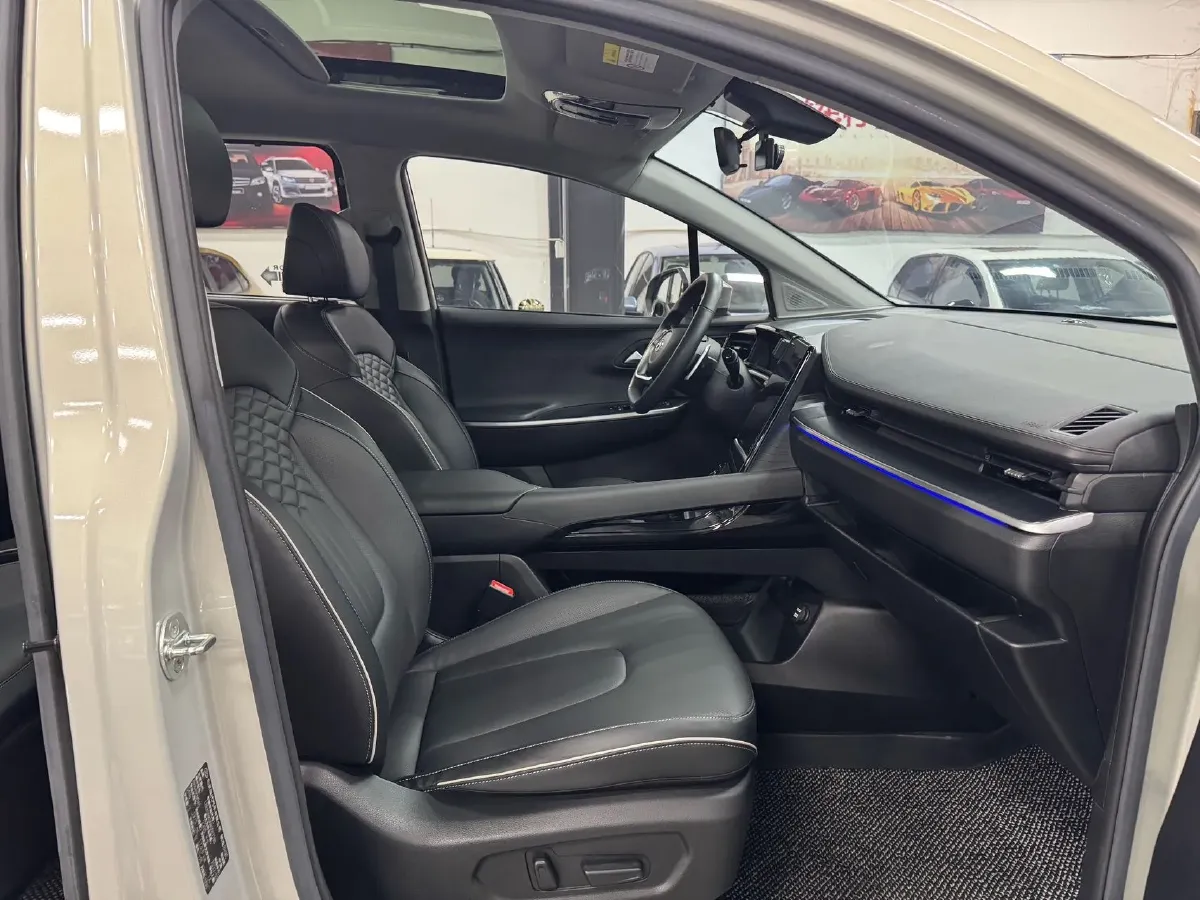 2021 Hyundai Custo 2.0T 236HP L4 8AT,autocango,china used car exporter,china ev exporter,chinese used car exporter,chinese used ev exporter