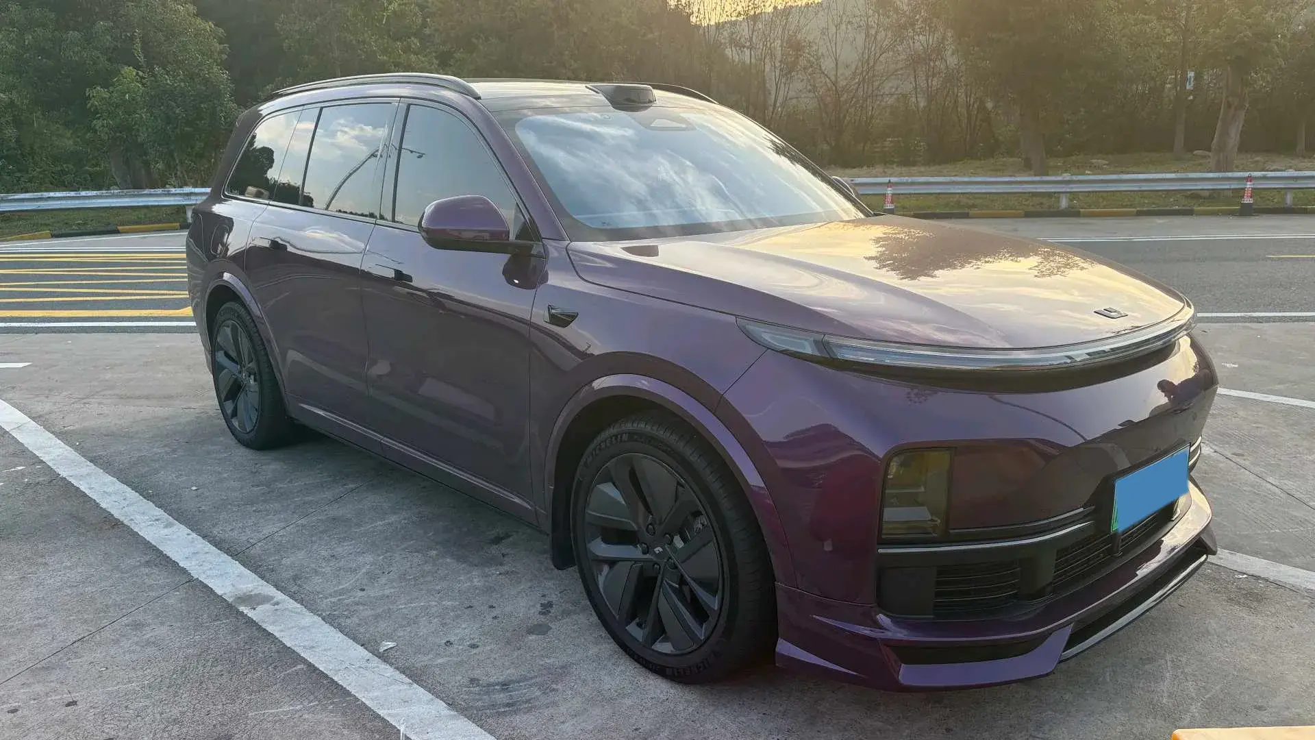 2024 LI L9 thumbnail 2