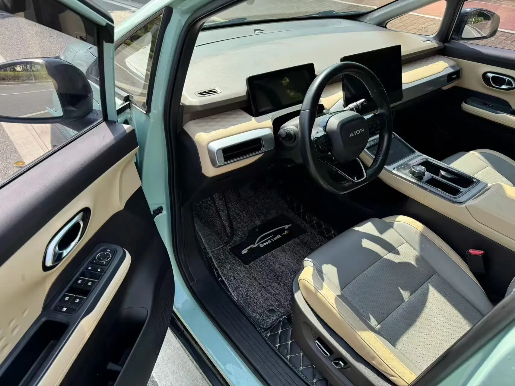 2022 AION Y thumbnail 4