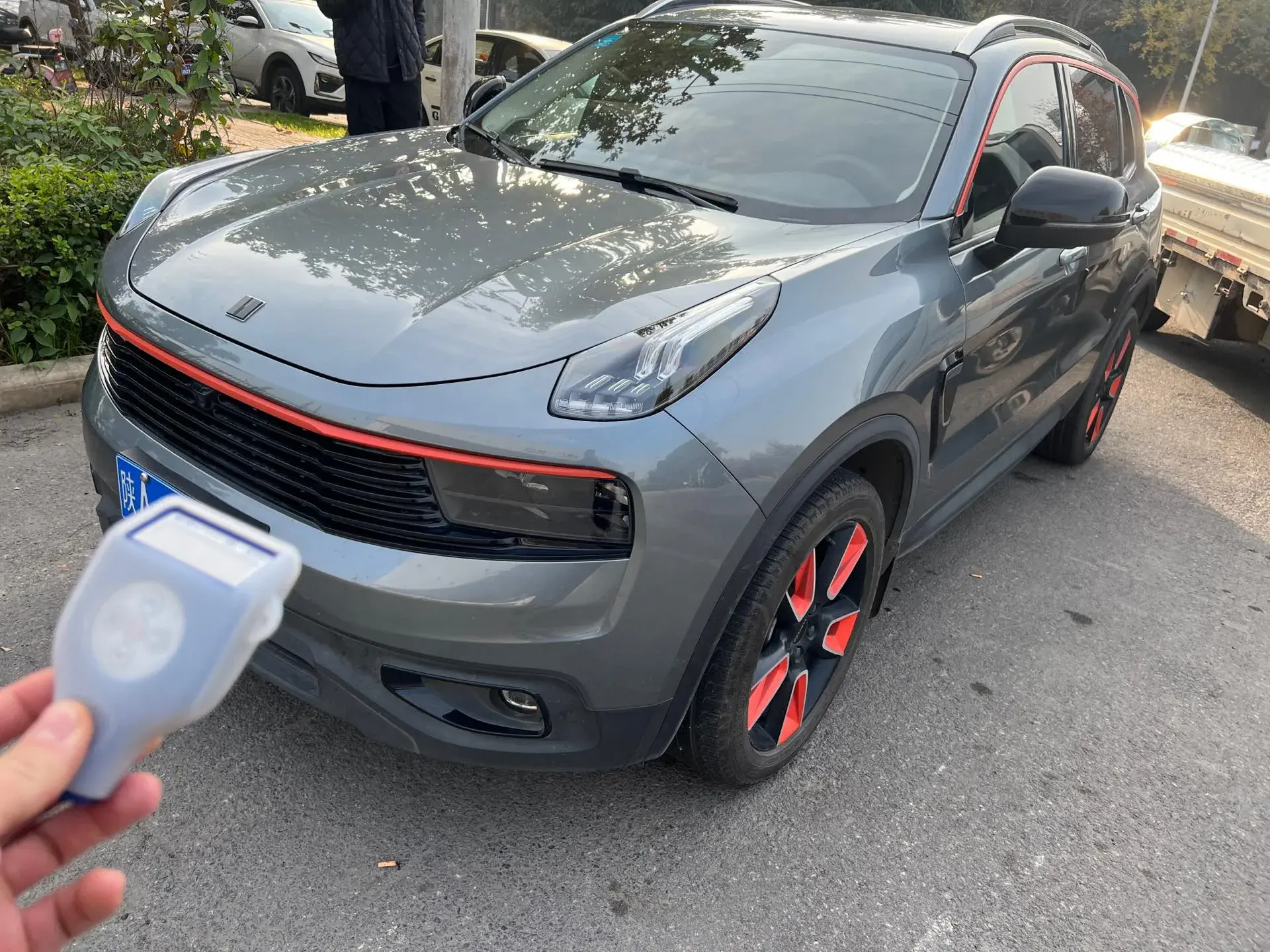 2019 LYNK&CO 01 view 1