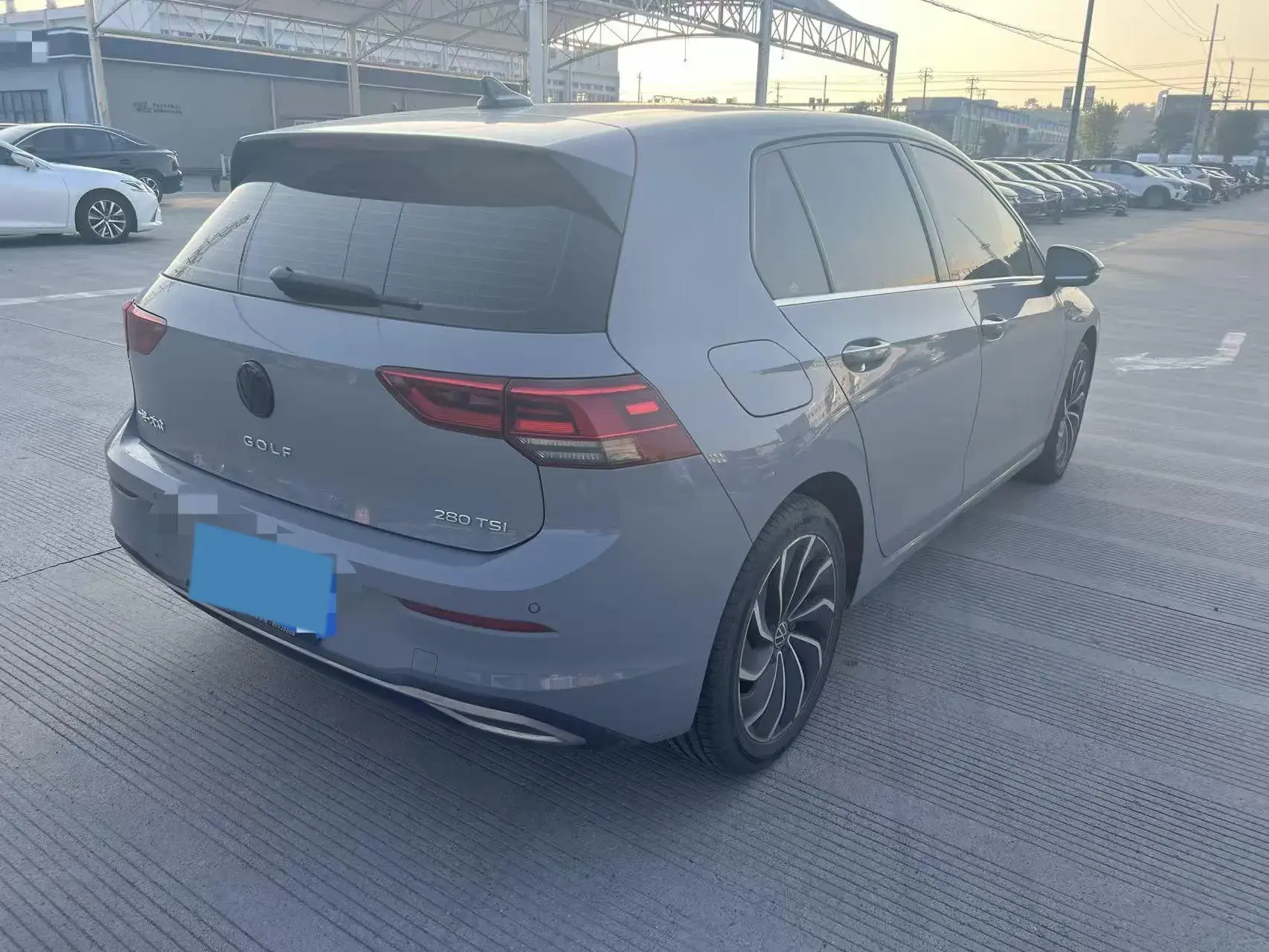 2021 VOLKSWAGEN GOLF thumbnail 4