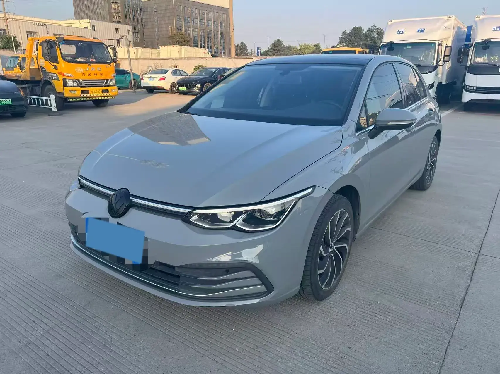 2021 VOLKSWAGEN GOLF view 1
