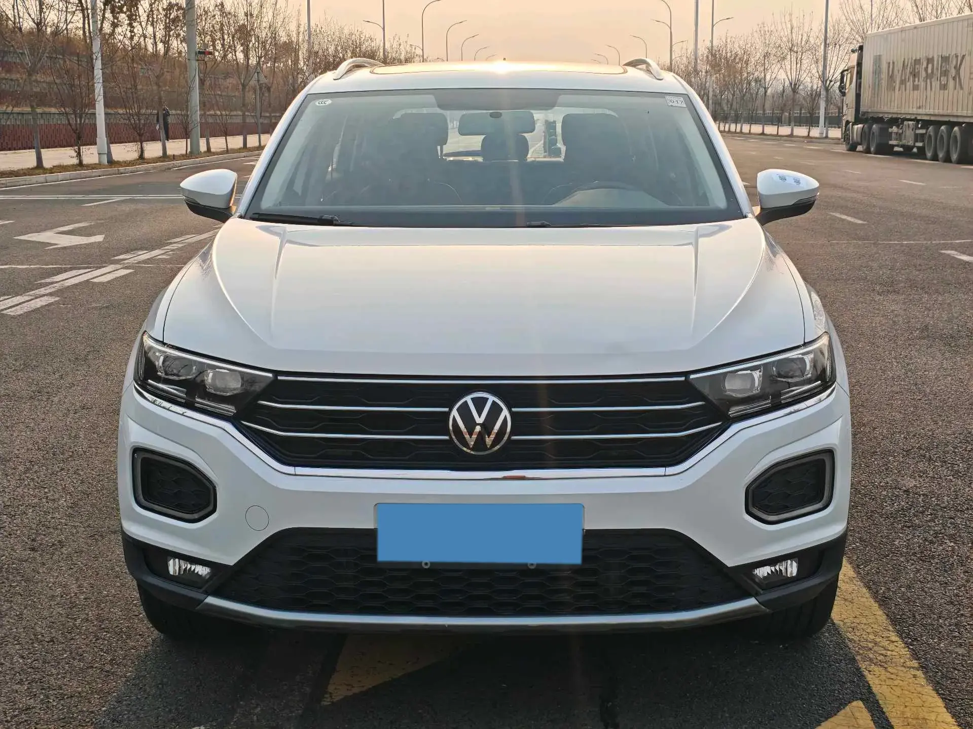 2021 VOLKSWAGEN T-ROC thumbnail 2