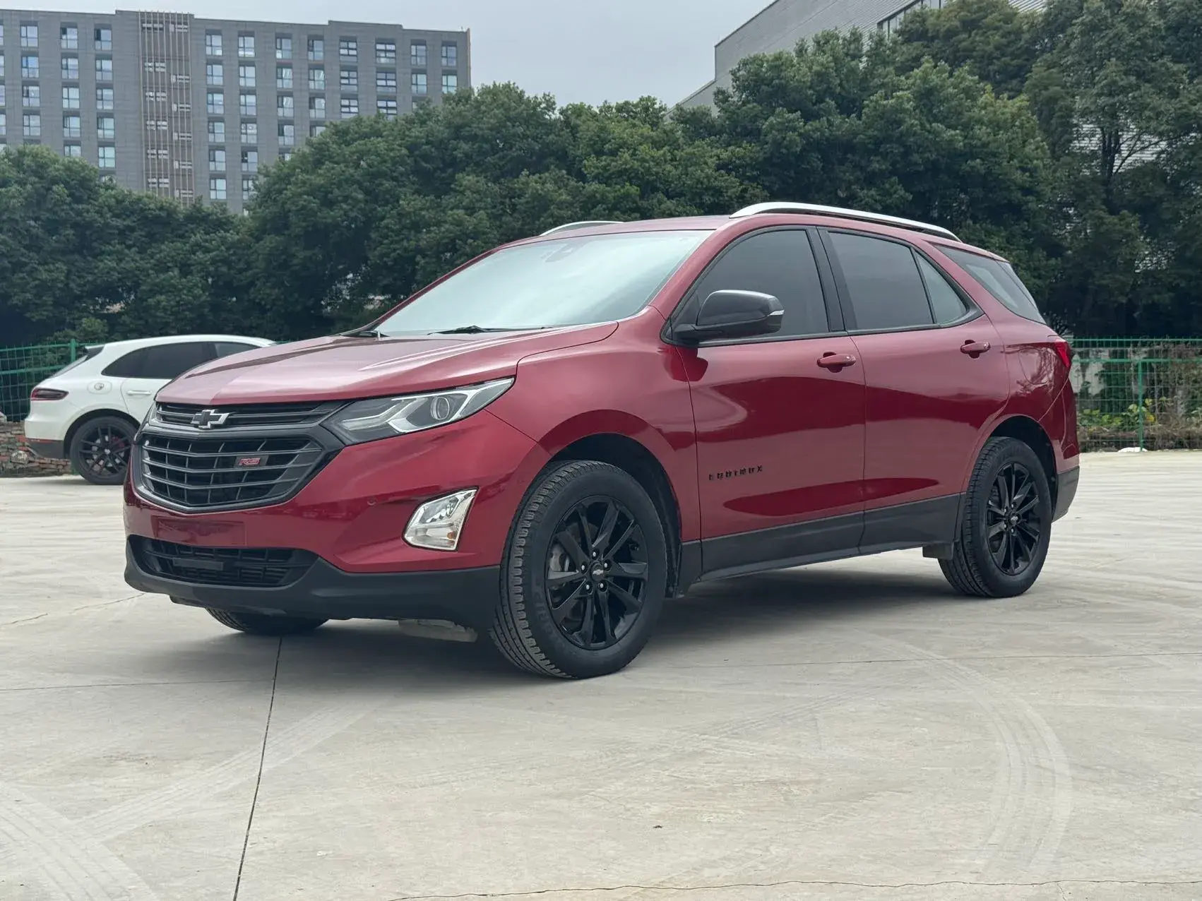 2018 CHEVROLET EQUINOX view 1