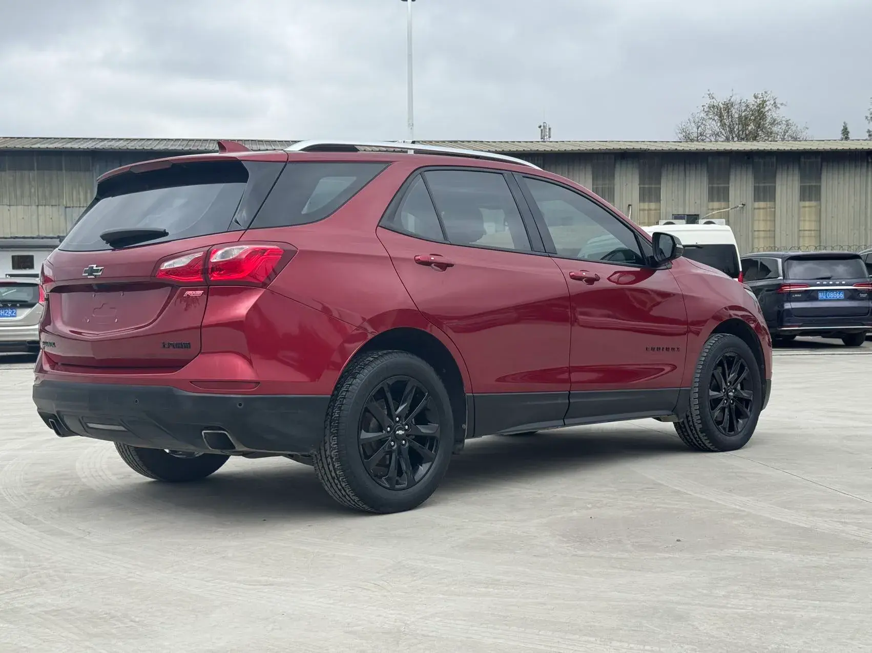 2018 CHEVROLET EQUINOX thumbnail 3