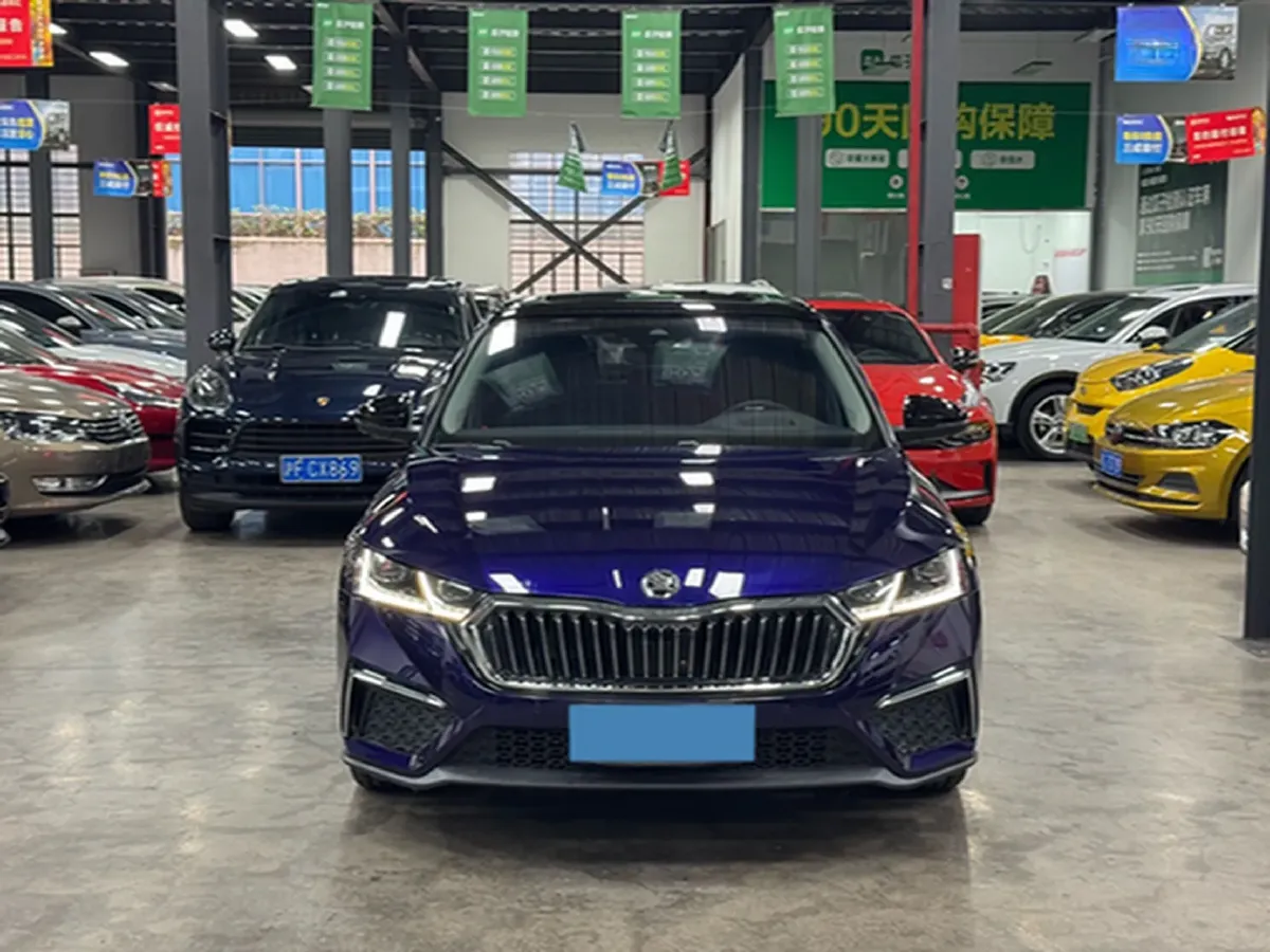 2021 Skoda Octavia 1.4T 150HP L4 7DCT,autocango,china used car exporter,china ev exporter,chinese used car exporter,chinese used ev exporter