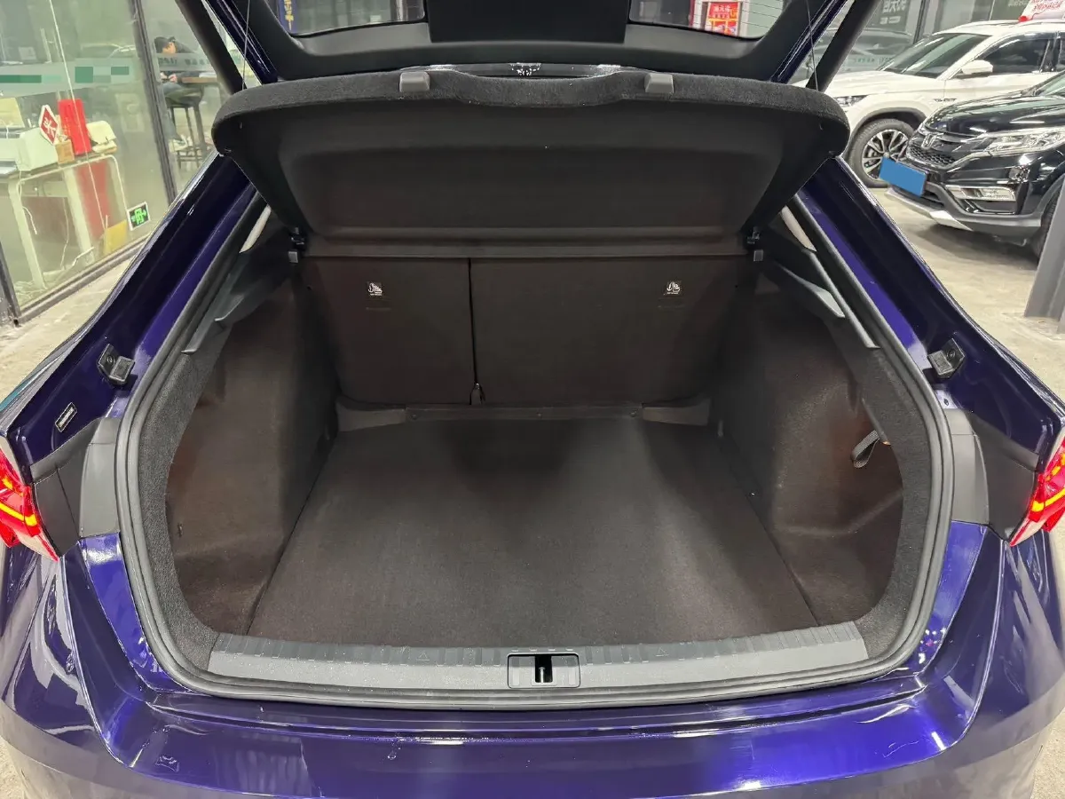 2021 Skoda Octavia 1.4T 150HP L4 7DCT,autocango,china used car exporter,china ev exporter,chinese used car exporter,chinese used ev exporter