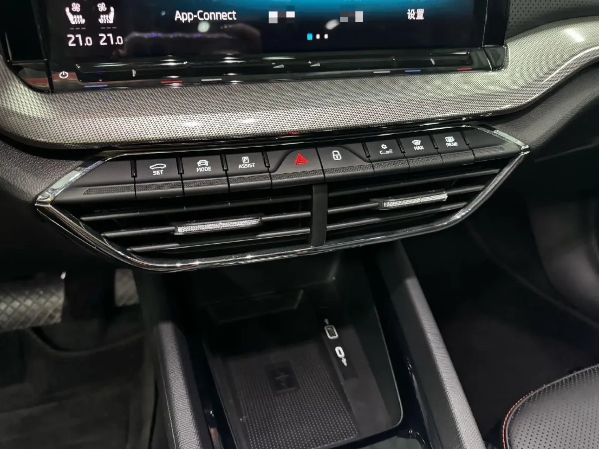 2021 Skoda Octavia 1.4T 150HP L4 7DCT,autocango,china used car exporter,china ev exporter,chinese used car exporter,chinese used ev exporter