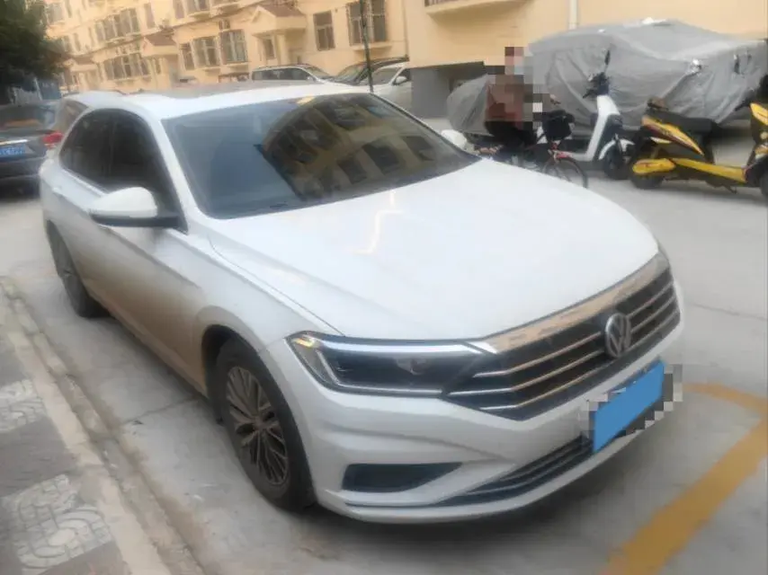 2019 VOLKSWAGEN SAGITAR thumbnail 2