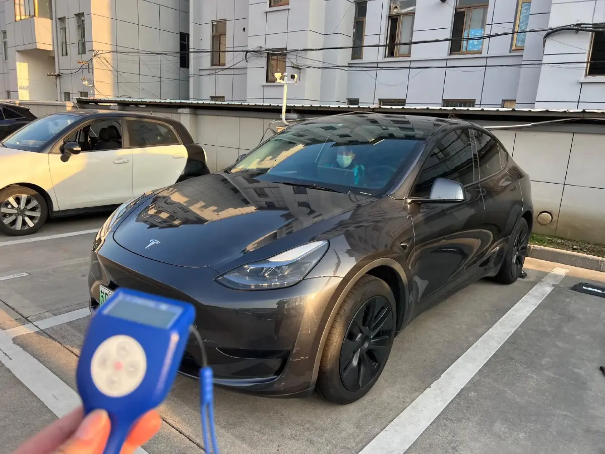2024 Tesla Model Y BEV 60KWH