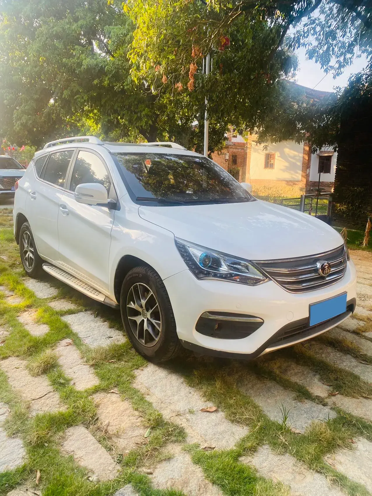 2018 BYD SONG thumbnail 2