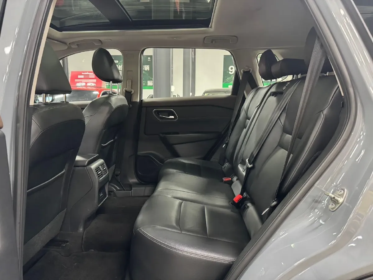 2021 Nissan X-Trail 1.5T 204HP L3 CVT,autocango,china used car exporter,china ev exporter,chinese used car exporter,chinese used ev exporter