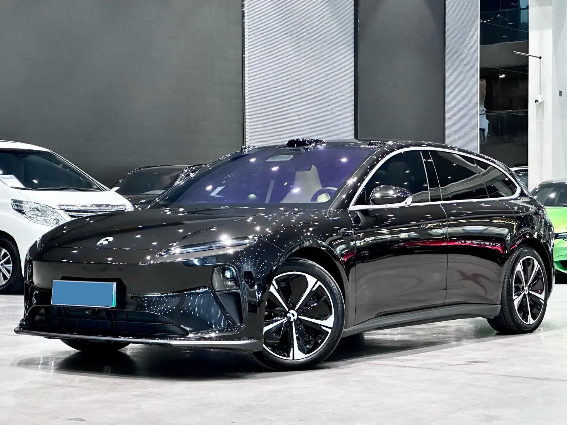2024 NIO ET5T view 1