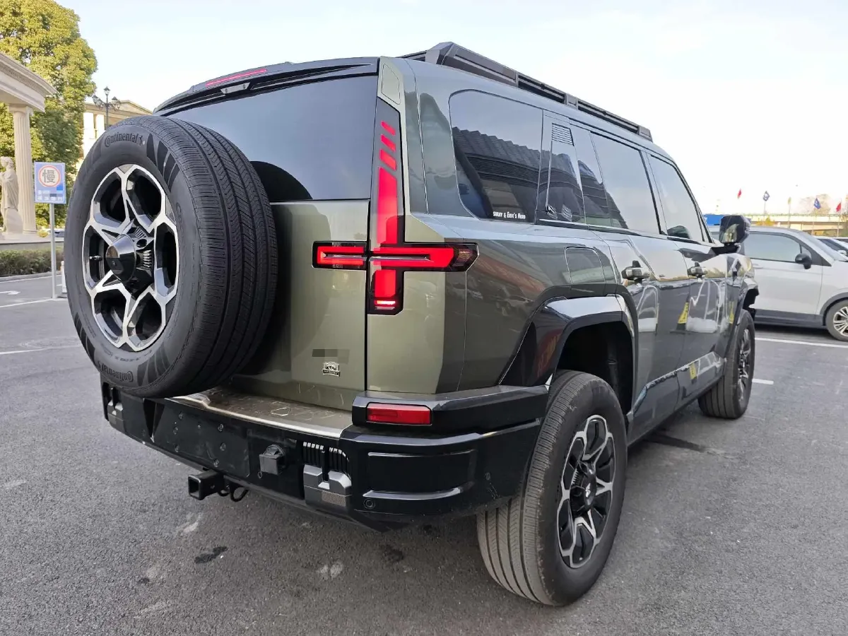 2025 M Hero WarriorM817 1.5T 197HP L4 2DHT PHEV,autocango,china used car exporter,china ev exporter,chinese used car exporter,chinese used ev exporter