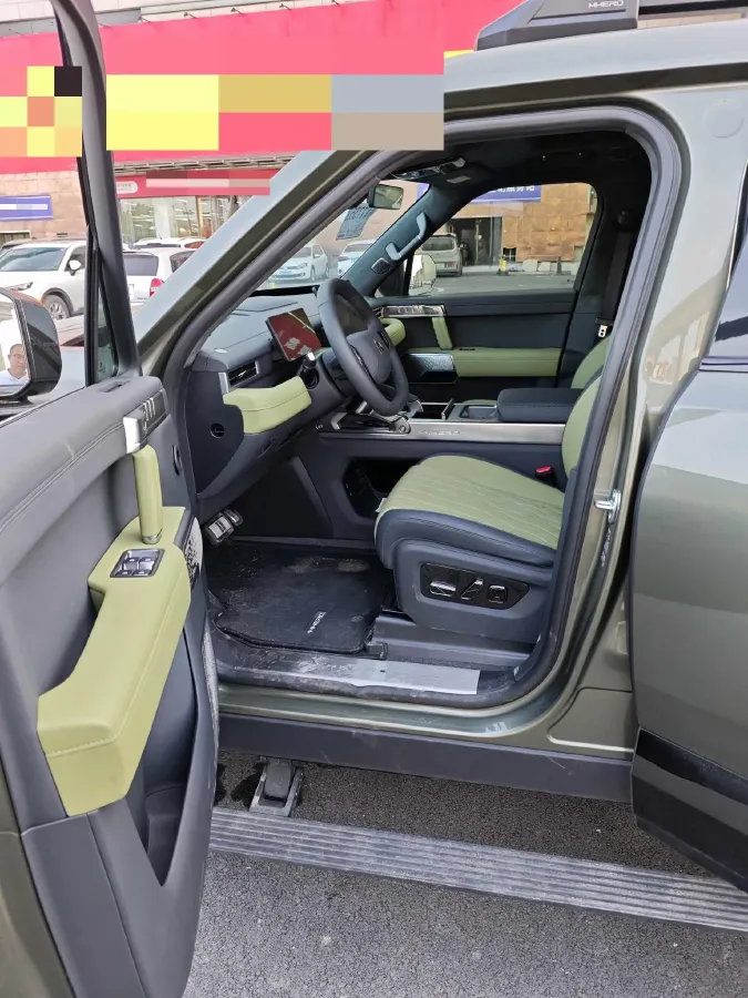 2025 M Hero WarriorM817 1.5T 197HP L4 2DHT PHEV,autocango,china used car exporter,china ev exporter,chinese used car exporter,chinese used ev exporter