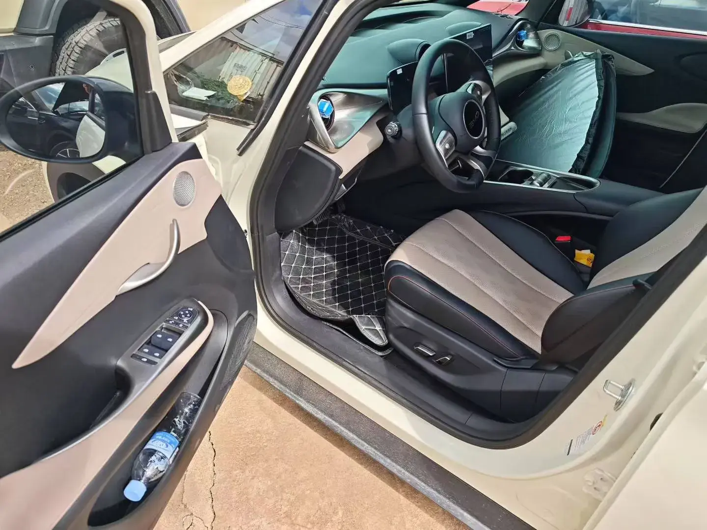 2025 BYD DOLPHIN thumbnail 2