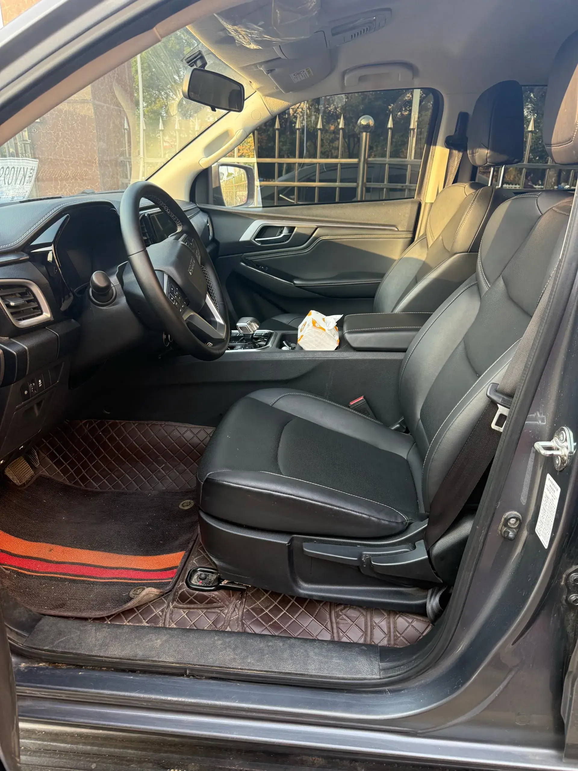 2023 ISUZU LINGTUO thumbnail 3