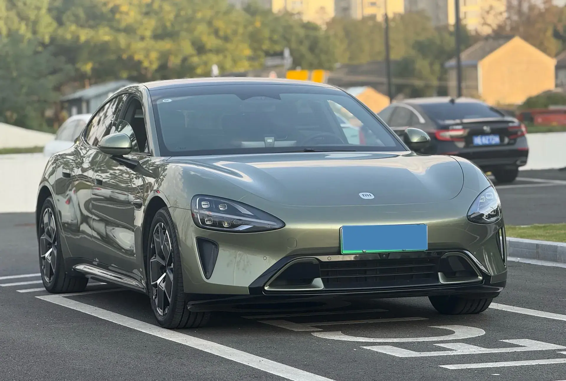 2024 MI SU7 thumbnail 4