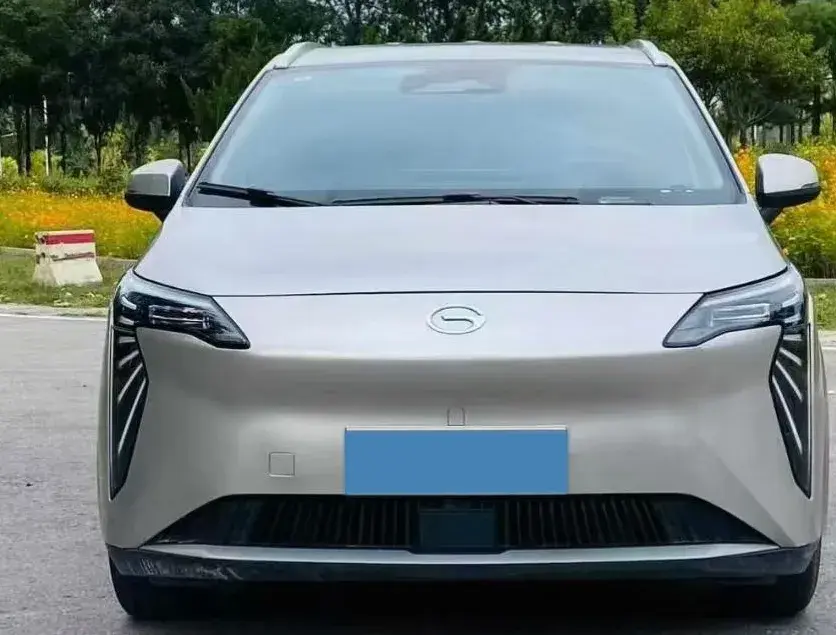 2023 AION Y thumbnail 4